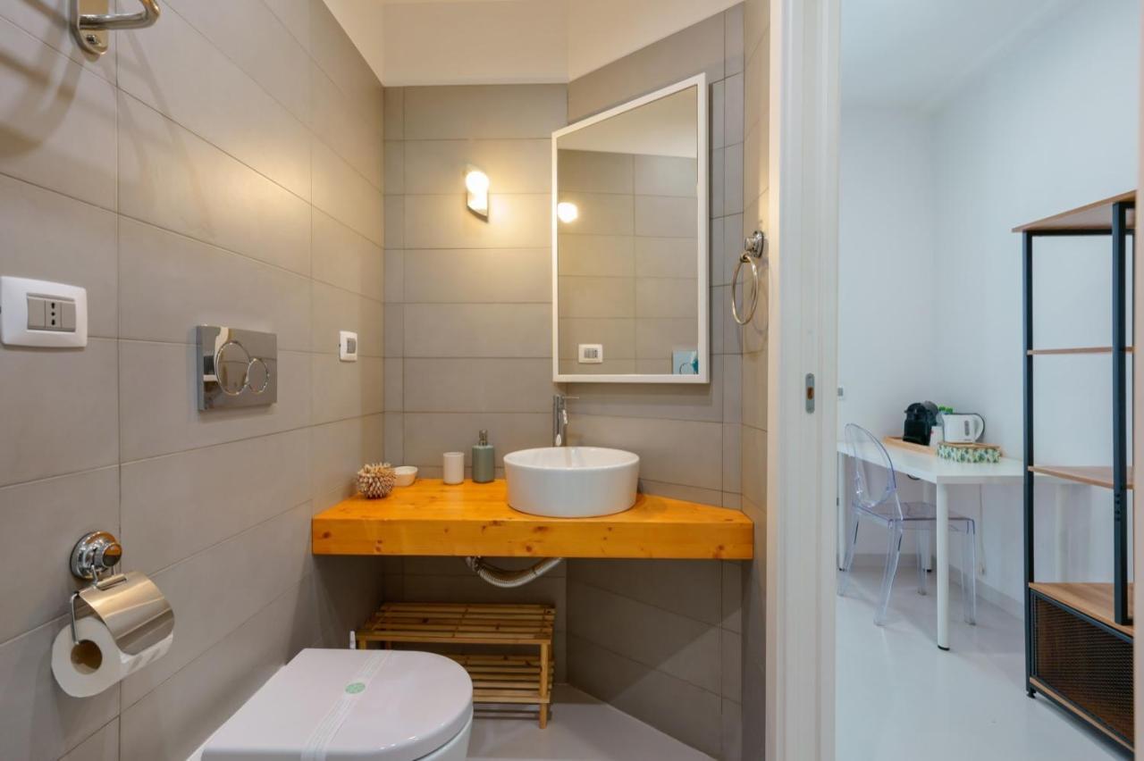 Lumiere Rooms - Eja Sardinia Каляри Екстериор снимка