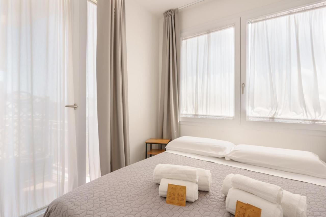 Lumiere Rooms - Eja Sardinia Каляри Екстериор снимка