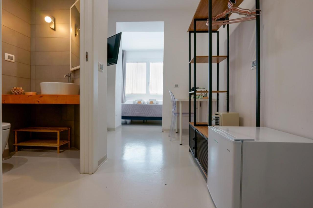 Lumiere Rooms - Eja Sardinia Каляри Екстериор снимка