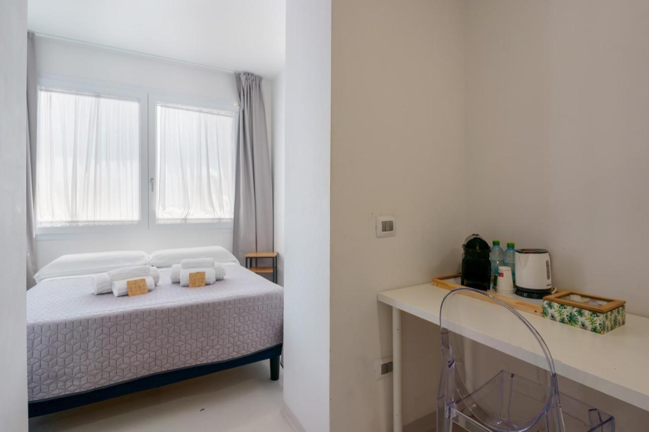 Lumiere Rooms - Eja Sardinia Каляри Екстериор снимка