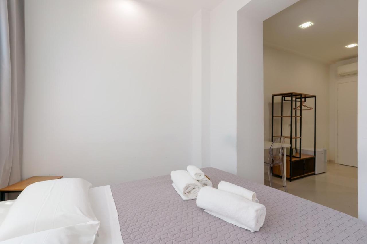 Lumiere Rooms - Eja Sardinia Каляри Екстериор снимка