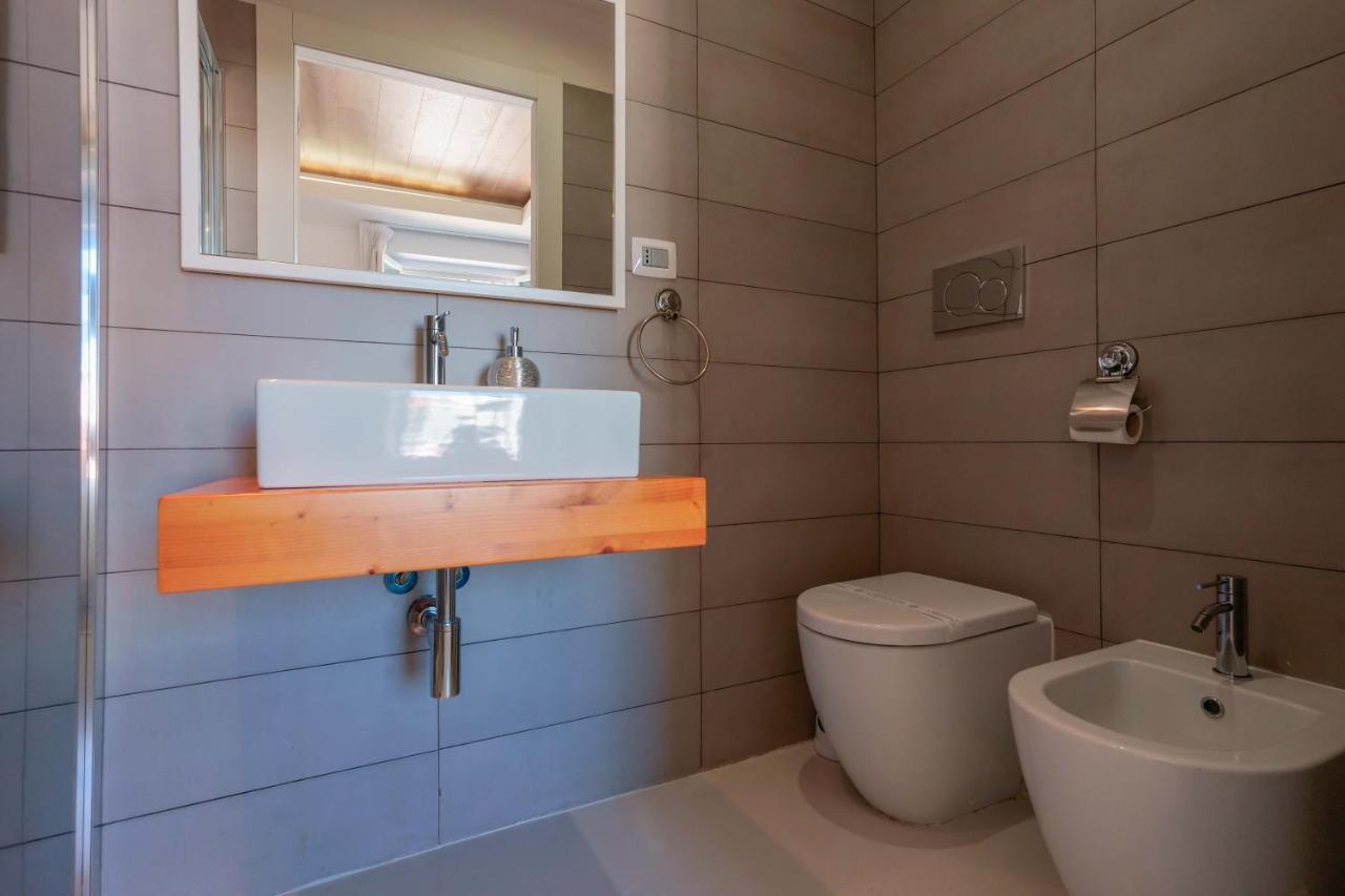 Lumiere Rooms - Eja Sardinia Каляри Екстериор снимка