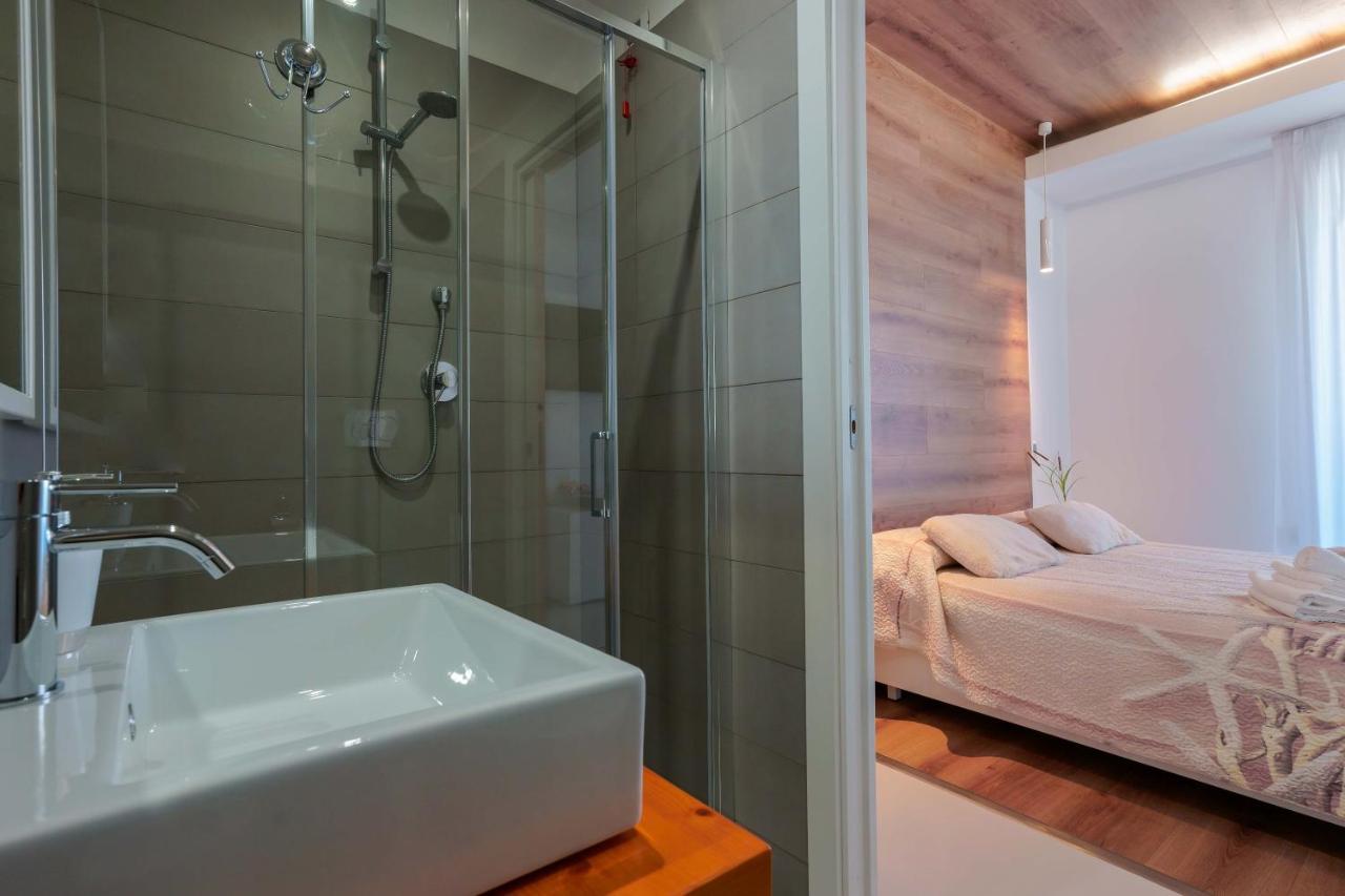Lumiere Rooms - Eja Sardinia Каляри Екстериор снимка