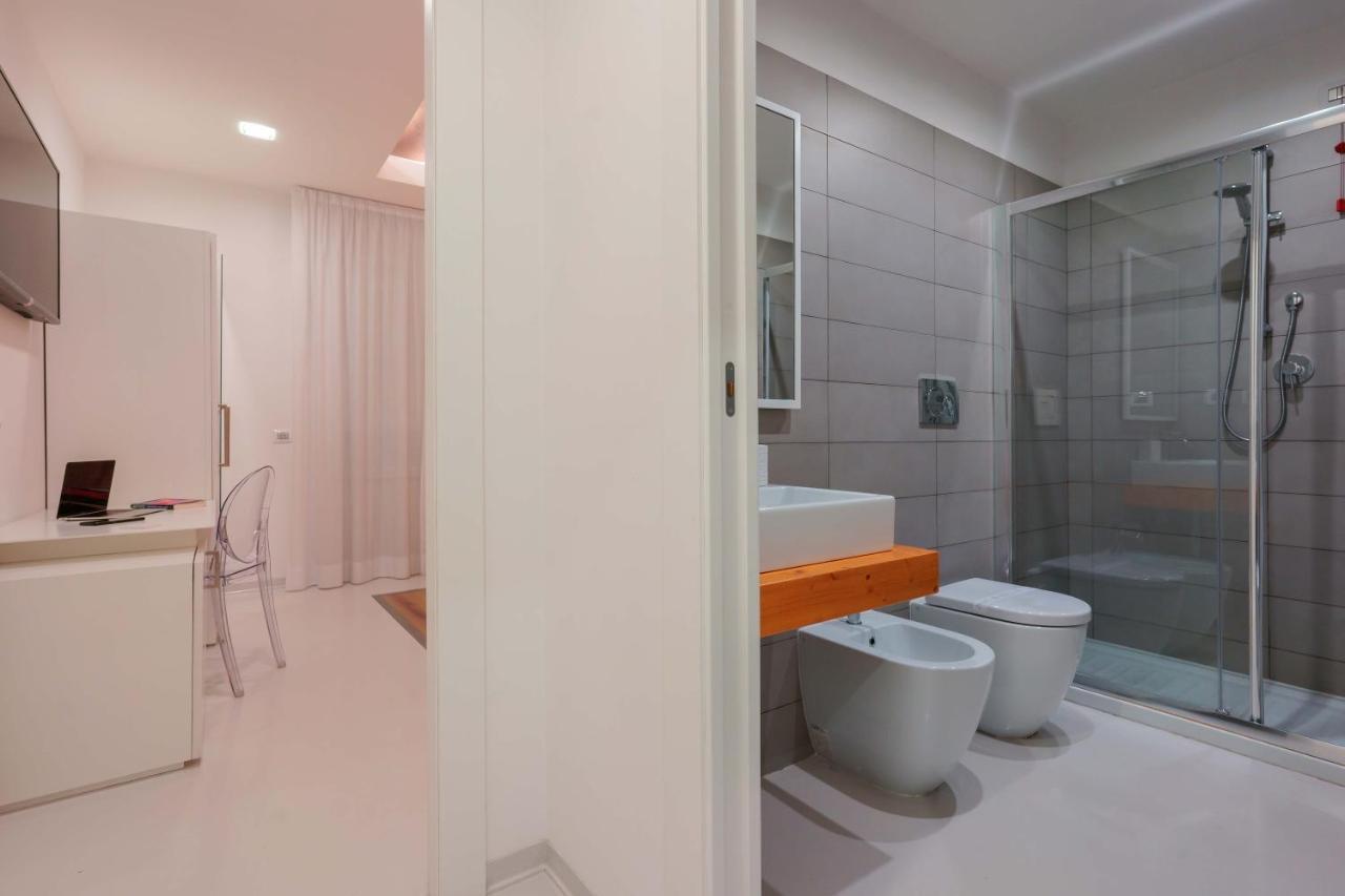 Lumiere Rooms - Eja Sardinia Каляри Екстериор снимка