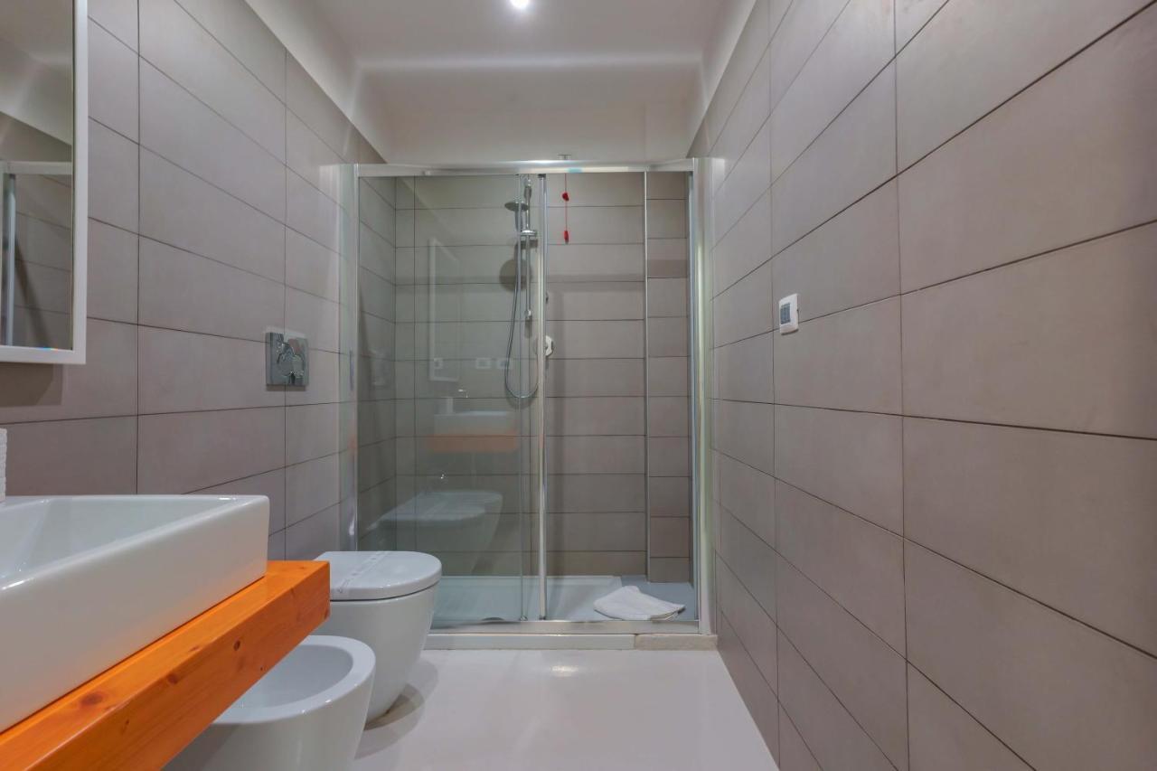 Lumiere Rooms - Eja Sardinia Каляри Екстериор снимка