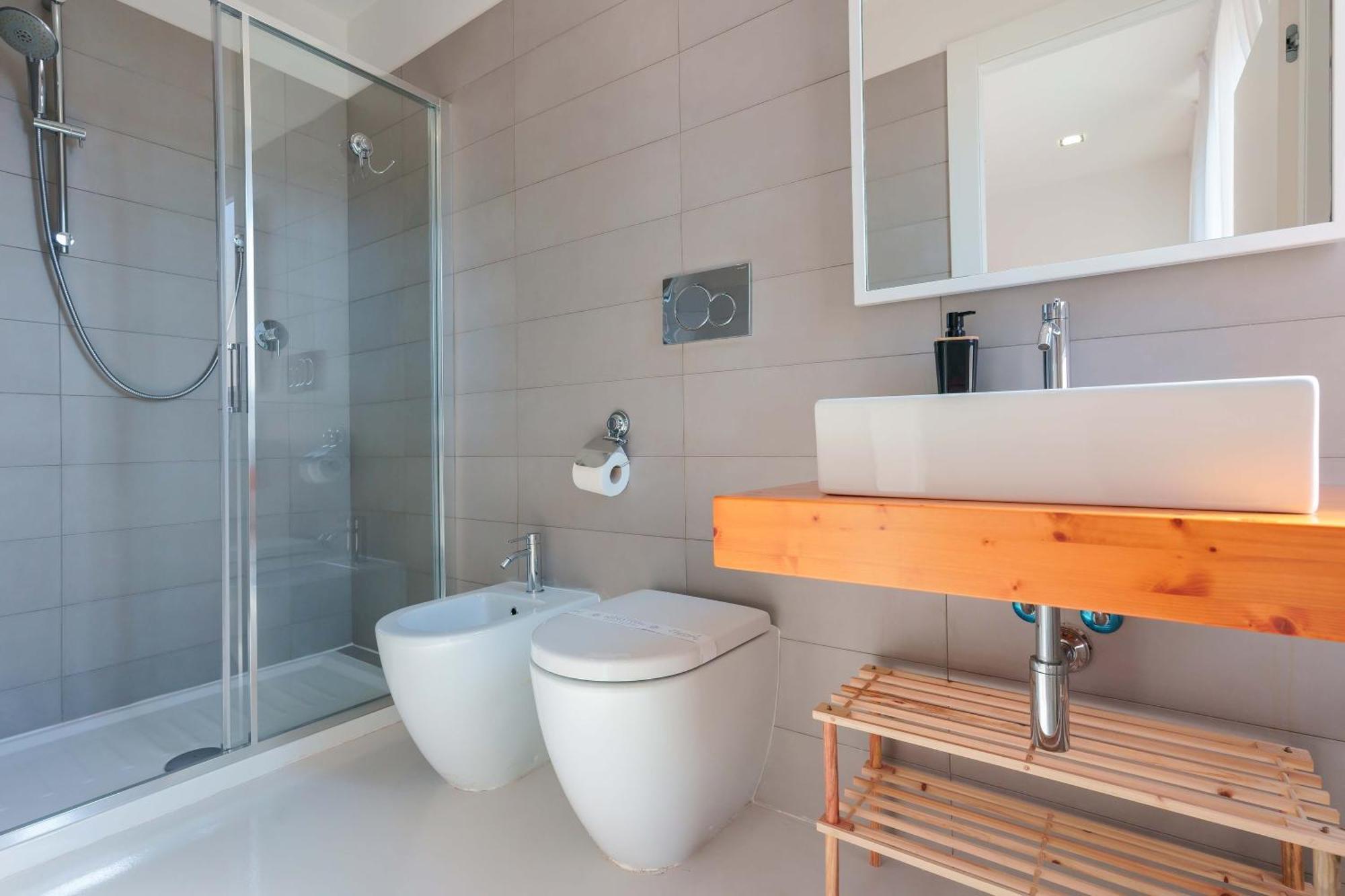 Lumiere Rooms - Eja Sardinia Каляри Екстериор снимка